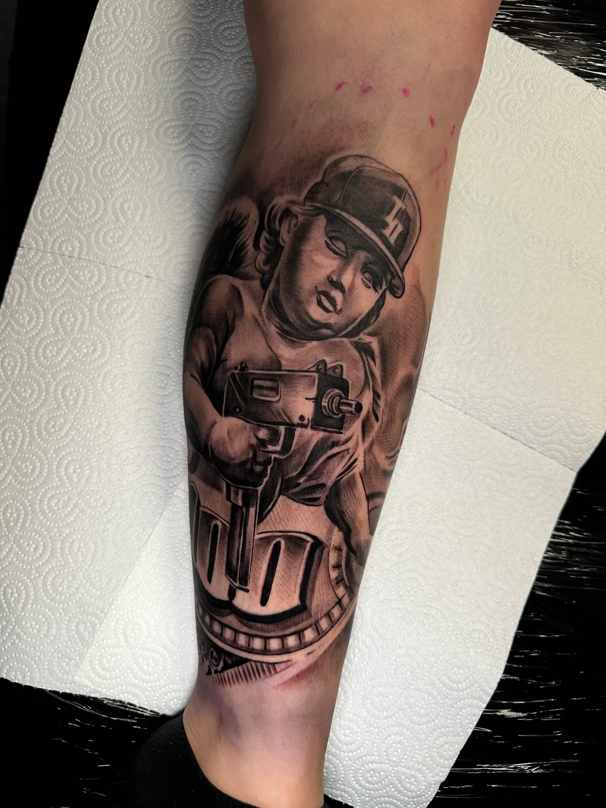 Fineline-tatovering af Natalia Nielsen — Envision Tattoo Studio nær Valby